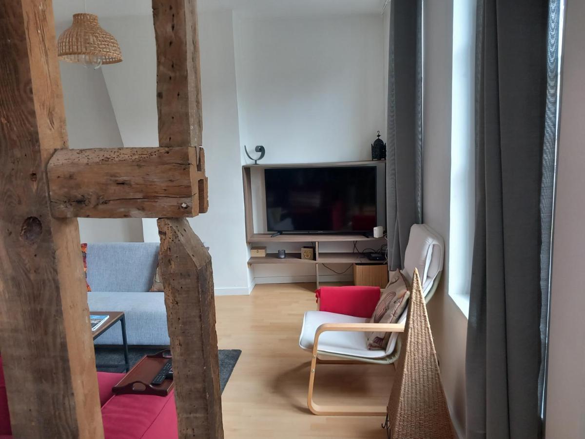 Le Leon Apartment Honfleur Bagian luar foto